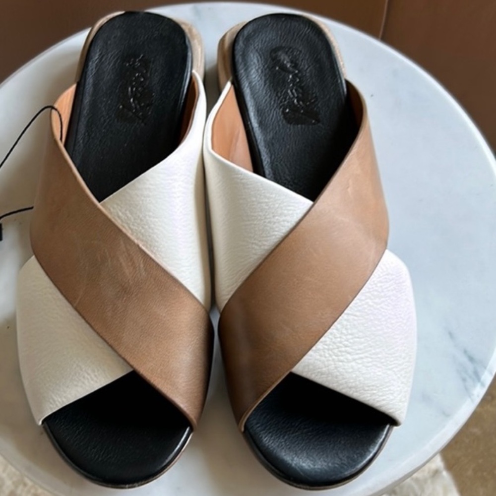 NWOT Marsell Slip-On Crisscross Leather Sandals